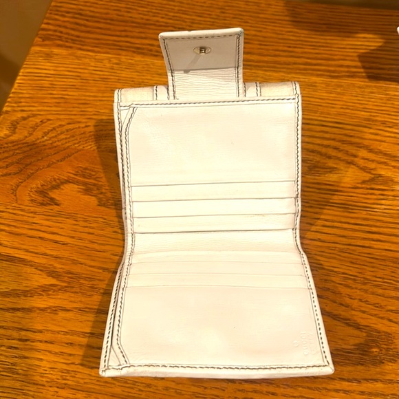 GUCCI WEB ACCENT WHITE CANVAS SHERRY COMPACT WALLET w/GUCCI BOX & Dust bag - Picture 6 of 10